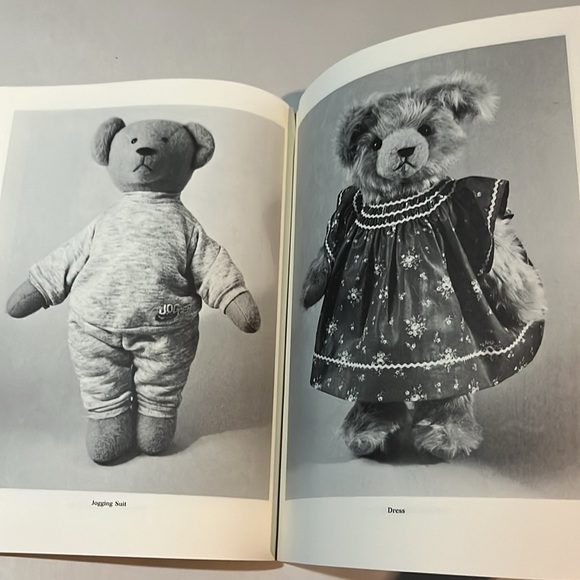 NWT Make Your Own Teddy Bears Instructions Patterns Clothing BOOK Crafters - Picture 10 of 17